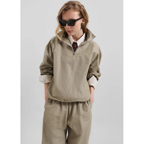 The Frankie Shop Gainsford Neck Tie Shirt - Beige/Brown Stripe - Oversized Minimalist Tops in Multicolour - Shop at Luxury Shoes 