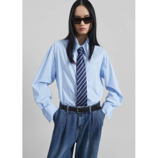 The Frankie Shop Gainsford Neck Tie Shirt - Blue/White Stripe - Oversized Minimalist Tops in Multicolour - Shop at Luxury Shoes 