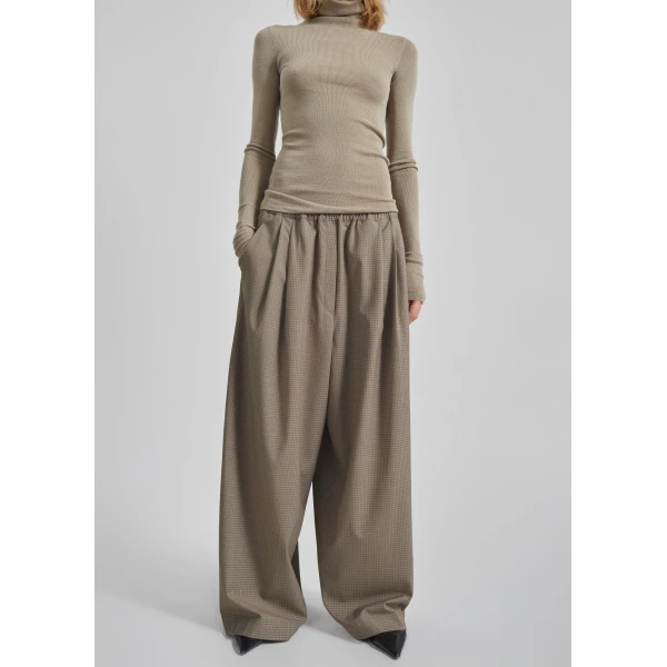 The Frankie Shop Gistel Pleated Pants - Beige Plaid - Oversized Minimalist Pants in Multicolour - Shop at Luxury Shoes 