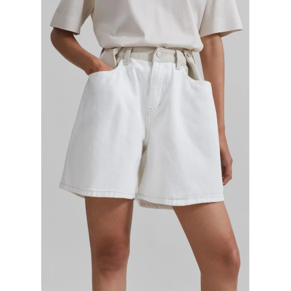The Frankie Shop Hayla Contrast Denim Shorts - Off White/Beige - Oversized Minimalist Shorts in Multicolour - Shop at Luxury Shoes 