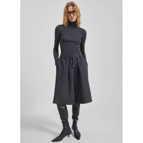 The Frankie Shop Hemavan Bermuda Shorts - Dark Grey - Oversized Minimalist Shorts in Grey - Shop at Luxury Shoes 