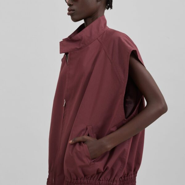 The Frankie Shop Lance Sleeveless Bomber Jacket – Burgundy, view 2