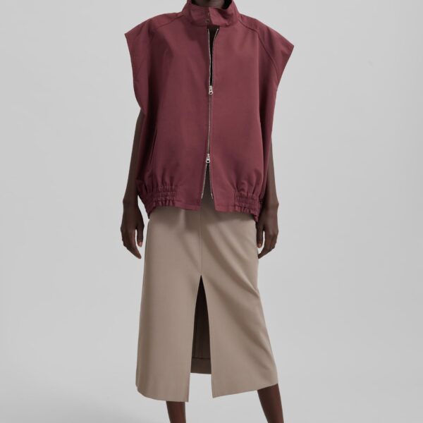 The Frankie Shop Lance Sleeveless Bomber Jacket – Burgundy, view 4