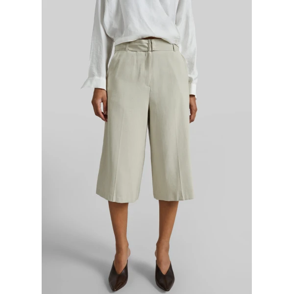 The Frankie Shop Lavre Belted Bermuda Shorts - Beige Melange - Oversized Minimalist Shorts in Beige - Shop at Luxury Shoes 