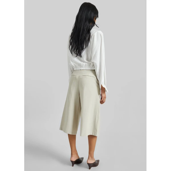 The Frankie Shop Lavre Belted Bermuda Shorts - Beige Melange - Oversized Minimalist Shorts in Beige - Shop at Luxury Shoes 