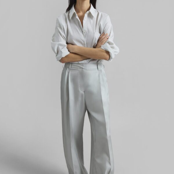 The Frankie Shop Marfa Pleated Silk Trousers – Grey, view 6