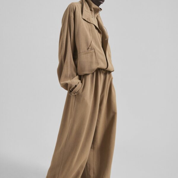The Frankie Shop Marvin Linen Jumpsuit – Camel, view 4