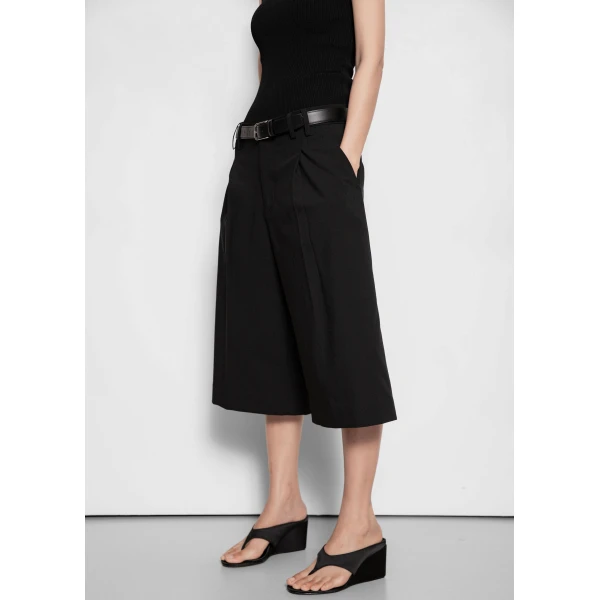 The Frankie Shop Meldert Bermuda Shorts - Black - Oversized Minimalist Shorts in Black - Shop at Luxury Shoes 