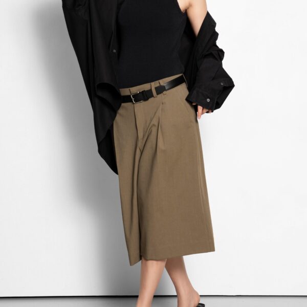 The Frankie Shop Meldert Bermuda Shorts – Khaki Brown, view 4