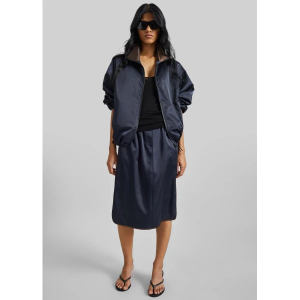 The Frankie Shop Munich Contrast Collar Zip-Up Jacket - Navy - Oversized Minimalist Jackets in Blue - Shop at Luxury Shoes 