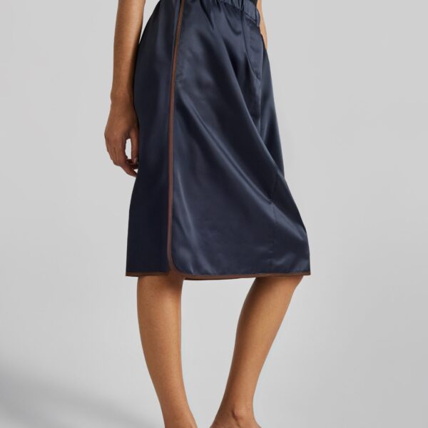 The Frankie Shop Munich Contrast Piping Midi Skirt – Navy, view 3