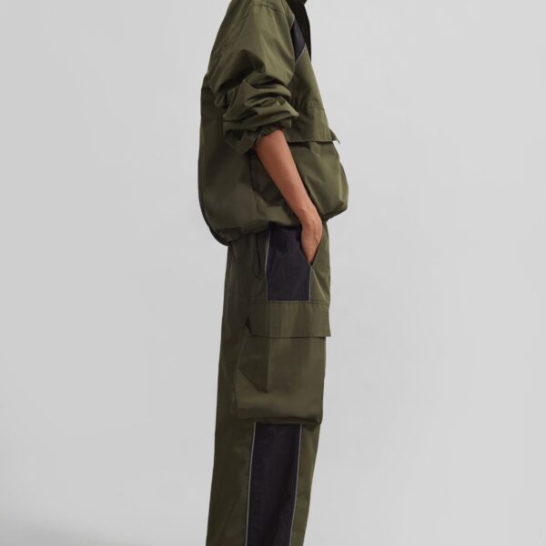 The Frankie Shop Navan Cargo Pants – Khaki, view 4
