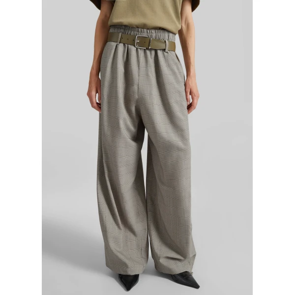The Frankie Shop Oakdale Track Pants - Beige Glen Plaid - Oversized Minimalist Pants in Multicolour - Shop at Luxury Shoes 