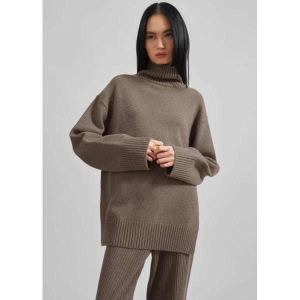 The Frankie Shop Odense Turtleneck Sweater - Brown - Oversized Minimalist Knitwear in Beige - Shop at Luxury Shoes 