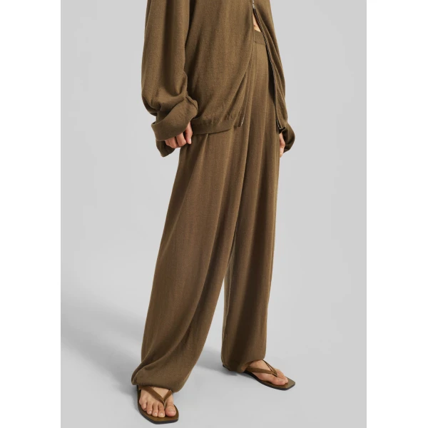 The Frankie Shop Olia Knit Joggers - Dark Camel - Oversized Minimalist Pants in Beige - Shop at Luxury Shoes 