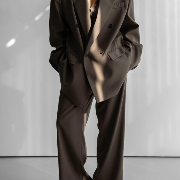 The Frankie Shop Pallen Double Breasted Blazer – Brown, view 3