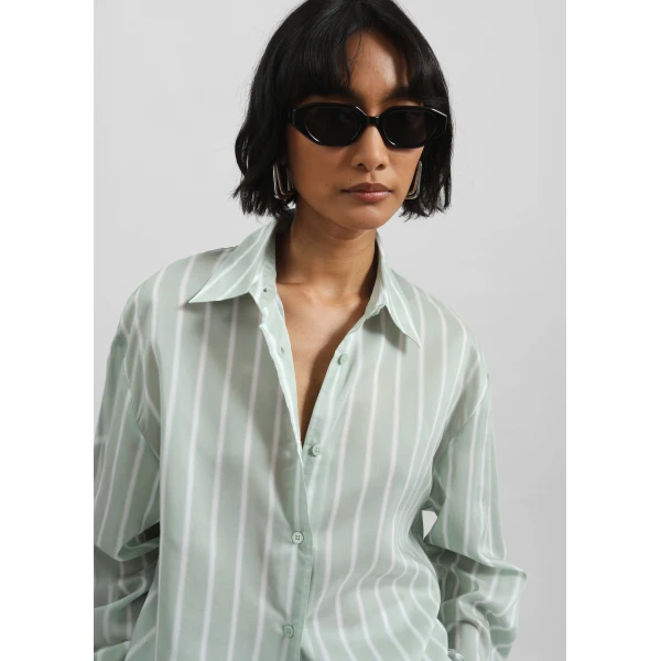 The Frankie Shop Peri Silk Shirt – Green Stripe, view 4