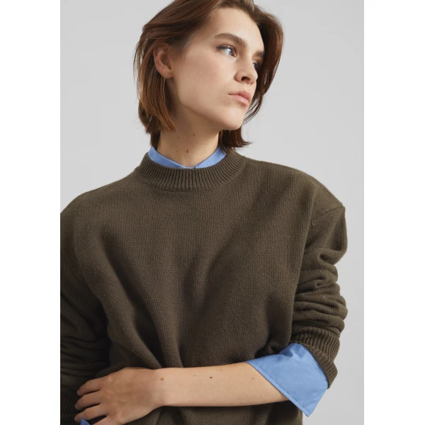 The Frankie Shop Rafaela Padded Knit Sweater – Olive, view 4