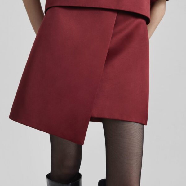 The Frankie Shop Raye Mini Skirt – Cabernet, view 4