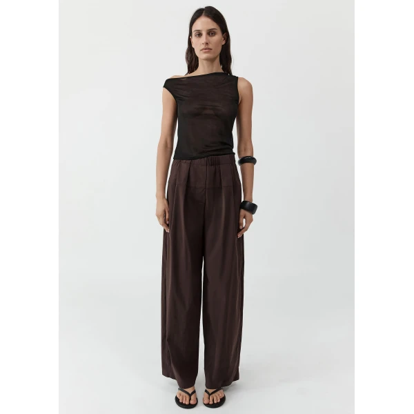 The Frankie Shop Relaxed Pleat Pants - Bark - Oversized Minimalist Pants in Beige - Shop at Luxury Shoes 