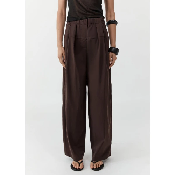 The Frankie Shop Relaxed Pleat Pants - Bark - Oversized Minimalist Pants in Beige - Shop at Luxury Shoes 