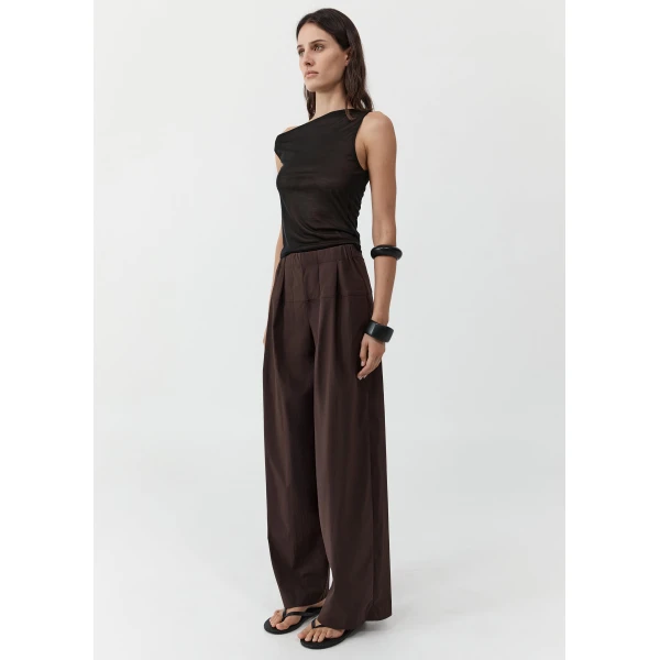 The Frankie Shop Relaxed Pleat Pants - Bark - Oversized Minimalist Pants in Beige - Shop at Luxury Shoes 