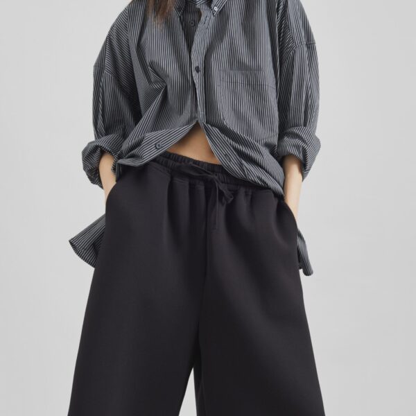 The Frankie Shop Rian Sweatshorts – Black Shorts, view 5
