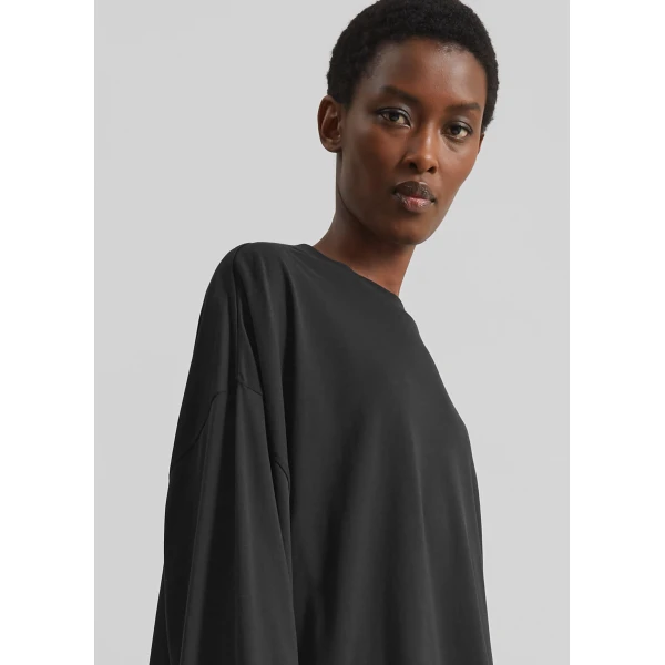 The Frankie Shop Rio Oversized Sleeve Tee - Black - Oversized Minimalist Tops in Black - Shop at Luxury Shoes 