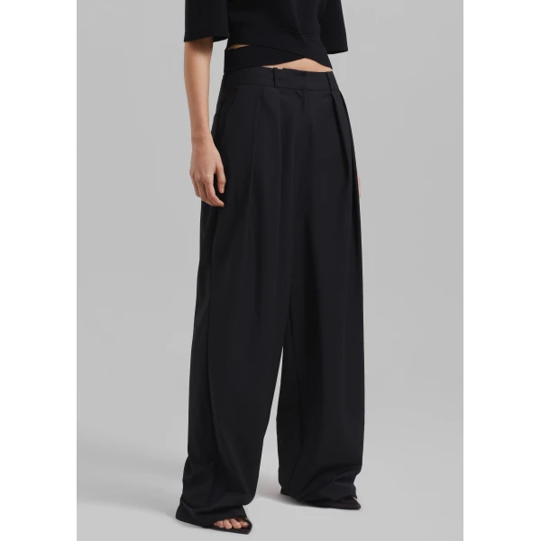 The Frankie Shop Ripley Pleated Trousers - Black - Oversized Minimalist Pants in Black - Shop at Luxury Shoes 
