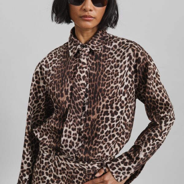 The Frankie Shop Roma Leopard Print Hot Pants – Brown, view 3