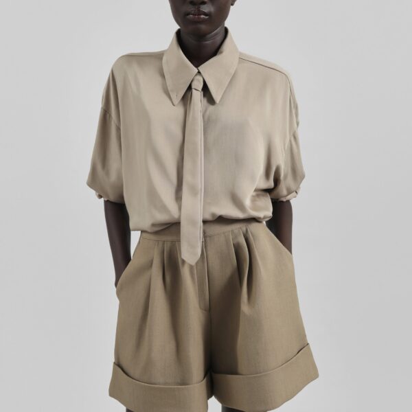 The Frankie Shop Tolmer Cuffed Shorts – Taupe Melange, view 2