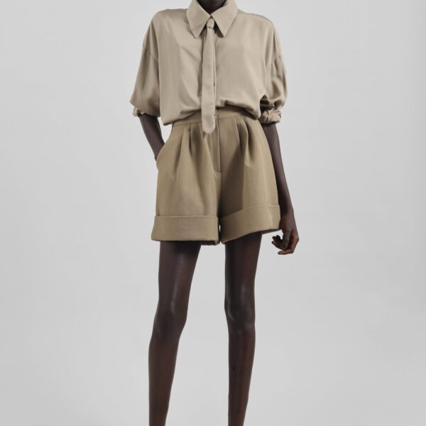 The Frankie Shop Tolmer Cuffed Shorts – Taupe Melange, view 4