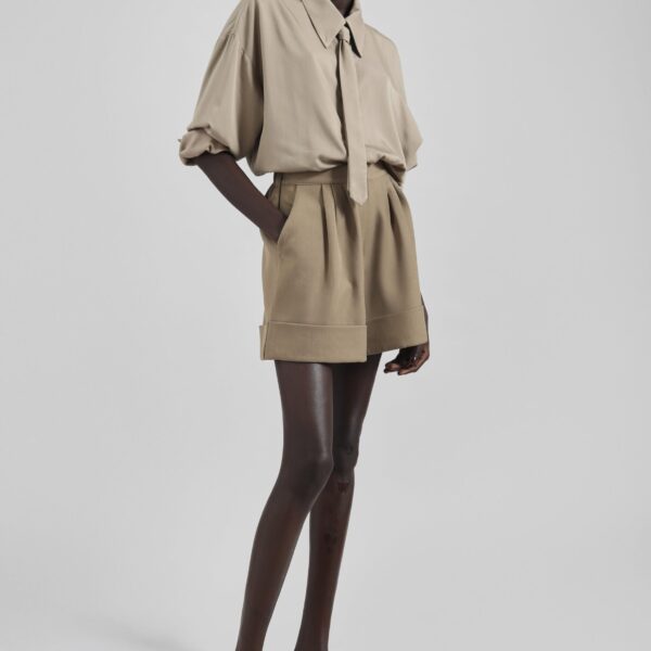 The Frankie Shop Tolmer Cuffed Shorts – Taupe Melange, view 5