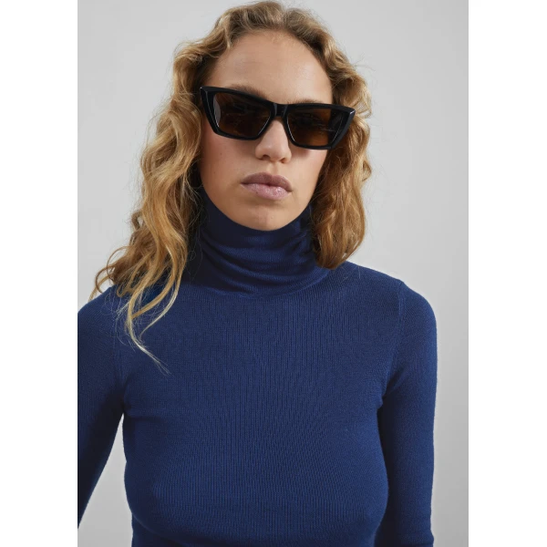 The Frankie Shop Utica Thin Turtleneck Sweater – Blue, view 3