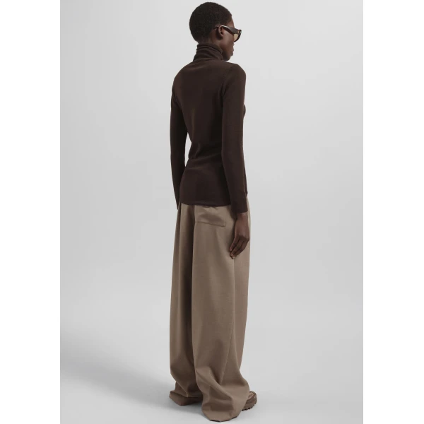 The Frankie Shop Utica Thin Turtleneck Sweater - Brown - Oversized Minimalist Knitwear in Beige - Shop at Luxury Shoes 