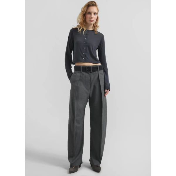 The Frankie Shop Vinni Thin Wool Cardigan - Navy - Oversized Minimalist Knitwear in Blue - Shop at Luxury Shoes 