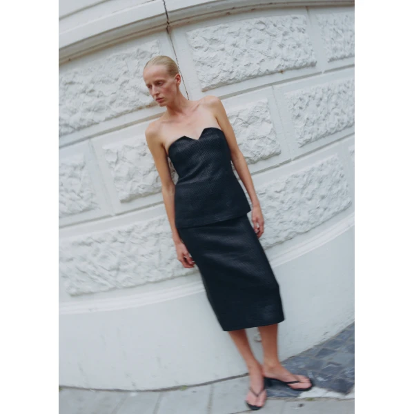 The Frankie Shop Woven Leather Strapless Bodice - Black - Oversized Minimalist Tops in Black - Shop at Luxury Shoes 