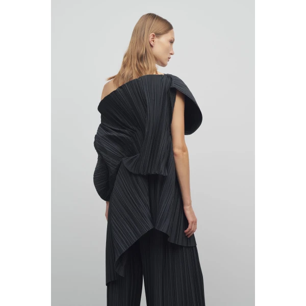 The Row Akiko Top - Tops - Luxury Ready-to-Wear at Luxury Shoes 