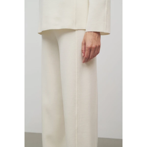 The Row Iola Pant - Pants - Luxury Ready-to-Wear at Luxury Shoes 