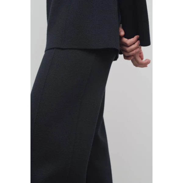 The Row Iola Pant - Pants - Luxury Ready-to-Wear at Luxury Shoes 