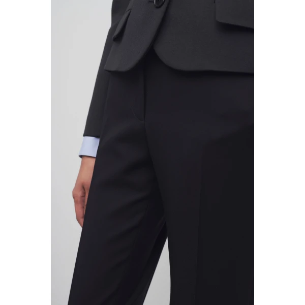 The Row Jesse Pant - Pants - Luxury Ready-to-Wear at Luxury Shoes 