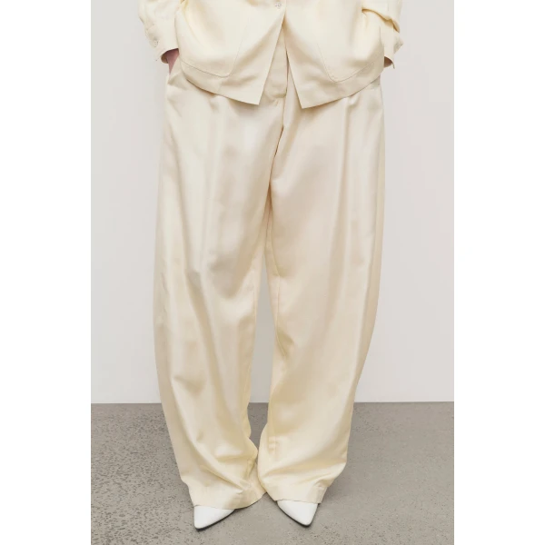 The Row Kolina Pant - Pants - Luxury Ready-to-Wear at Luxury Shoes 