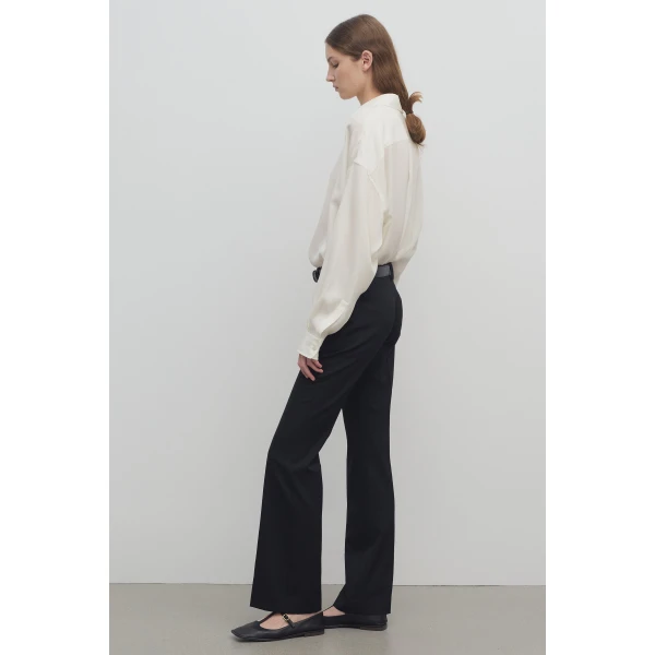 The Row Lyndi Pant - Pants - Luxury Ready-to-Wear at Luxury Shoes 