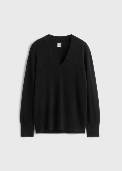 Totême Cashmere V-Neck Knit Black - Knitwear - Scandinavian Minimalist Luxury at Luxury Shoes 