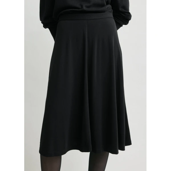 Totême Short Fluid Jersey Skirt Black - Skirts - Scandinavian Minimalist Luxury at Luxury Shoes 