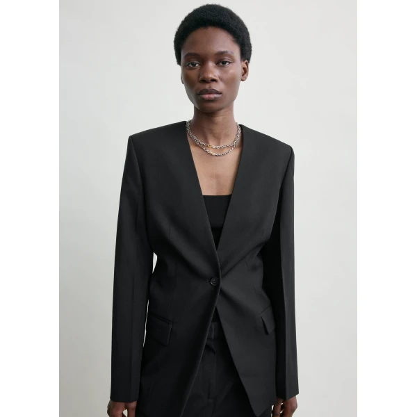 Totême Slouch Blazer Black - Jackets - Scandinavian Minimalist Luxury at Luxury Shoes 
