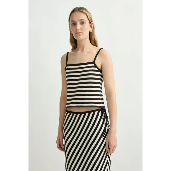 Posse Darcy Top – sustainable Tops in Black from Australian designer at Luxury Shoes .
