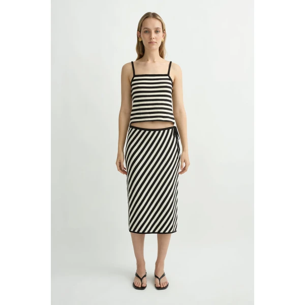 Posse Darcy Top – sustainable Tops in Black from Australian designer at Luxury Shoes .