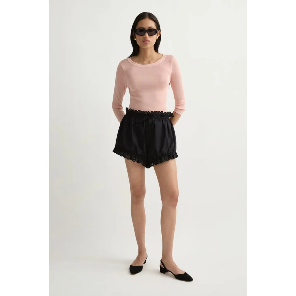 Posse Ezra Short – sustainable Shorts in Black from Australian designer at Luxury Shoes .