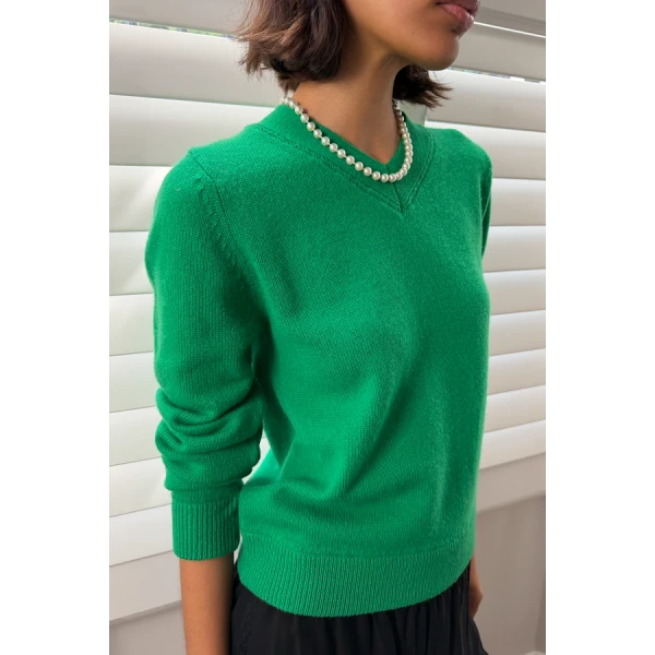 Posse Freddie Jumper – sustainable Knitwear in Green from Australian designer at Luxury Shoes .